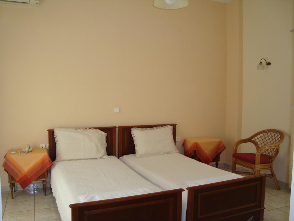 Hotel Angela Loutra Edipsou  Habitación foto