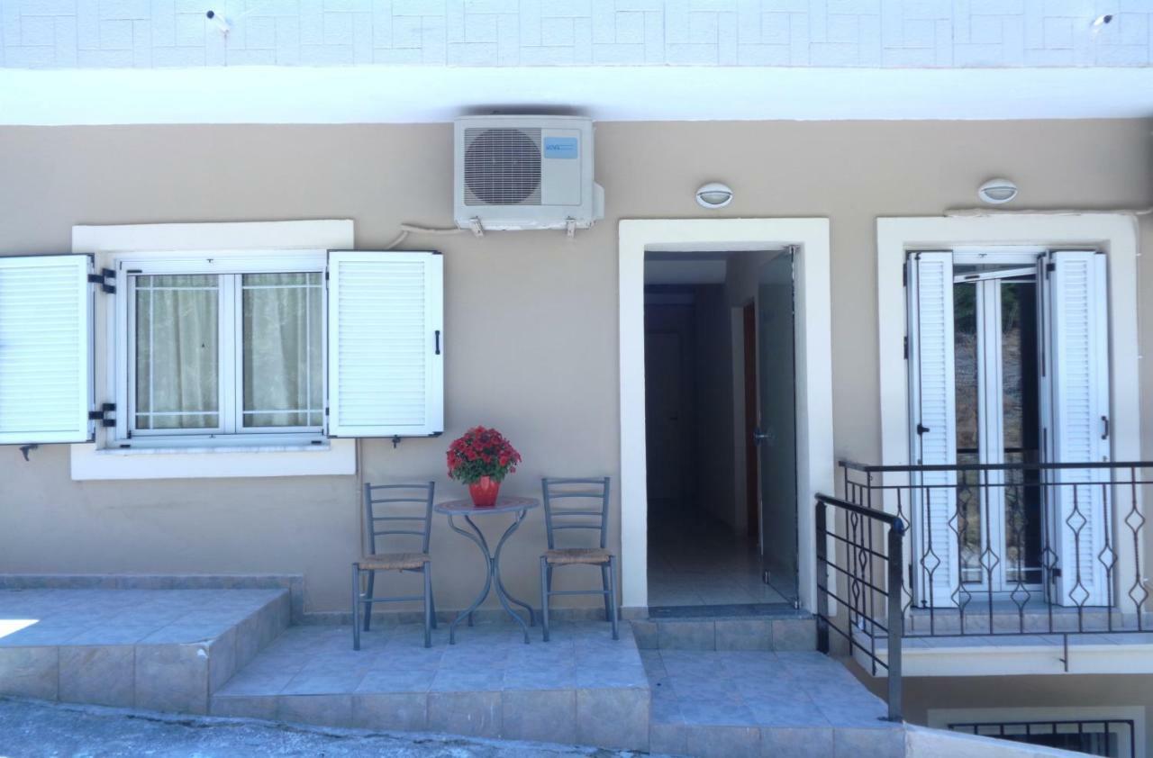 Hotel Angela Loutra Edipsou  Exterior foto